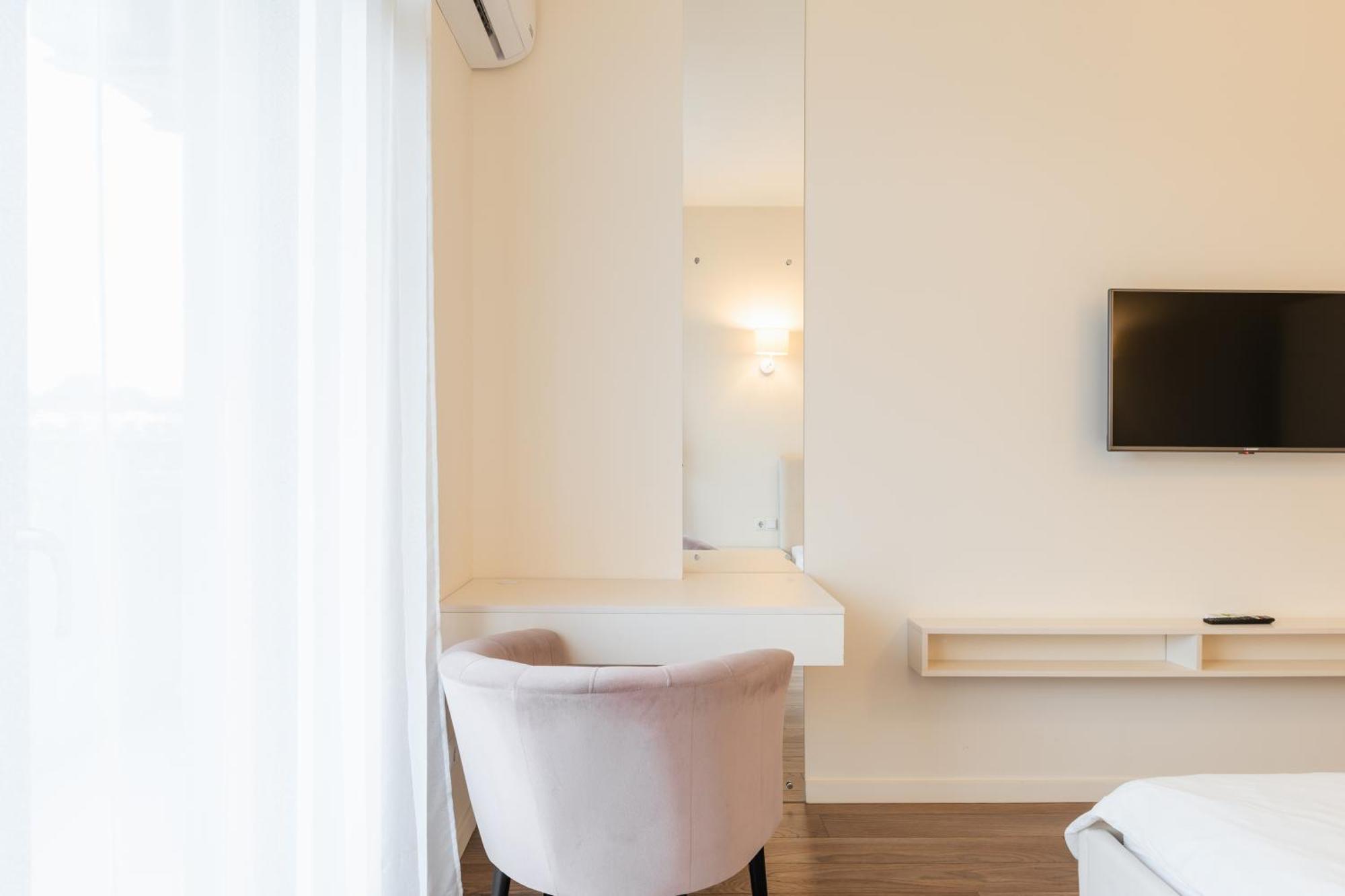 Luxury Apartments “Dream City” Ujgorod Dış mekan fotoğraf